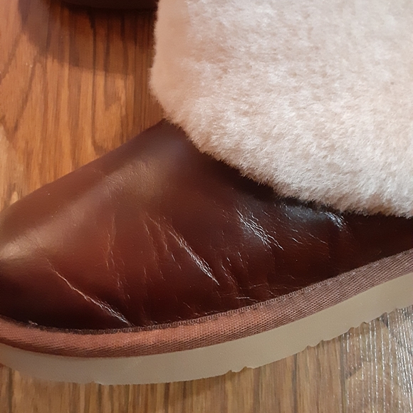 Women's UGG Patten Leather Chestnut size 6 - Picture 5 of 9